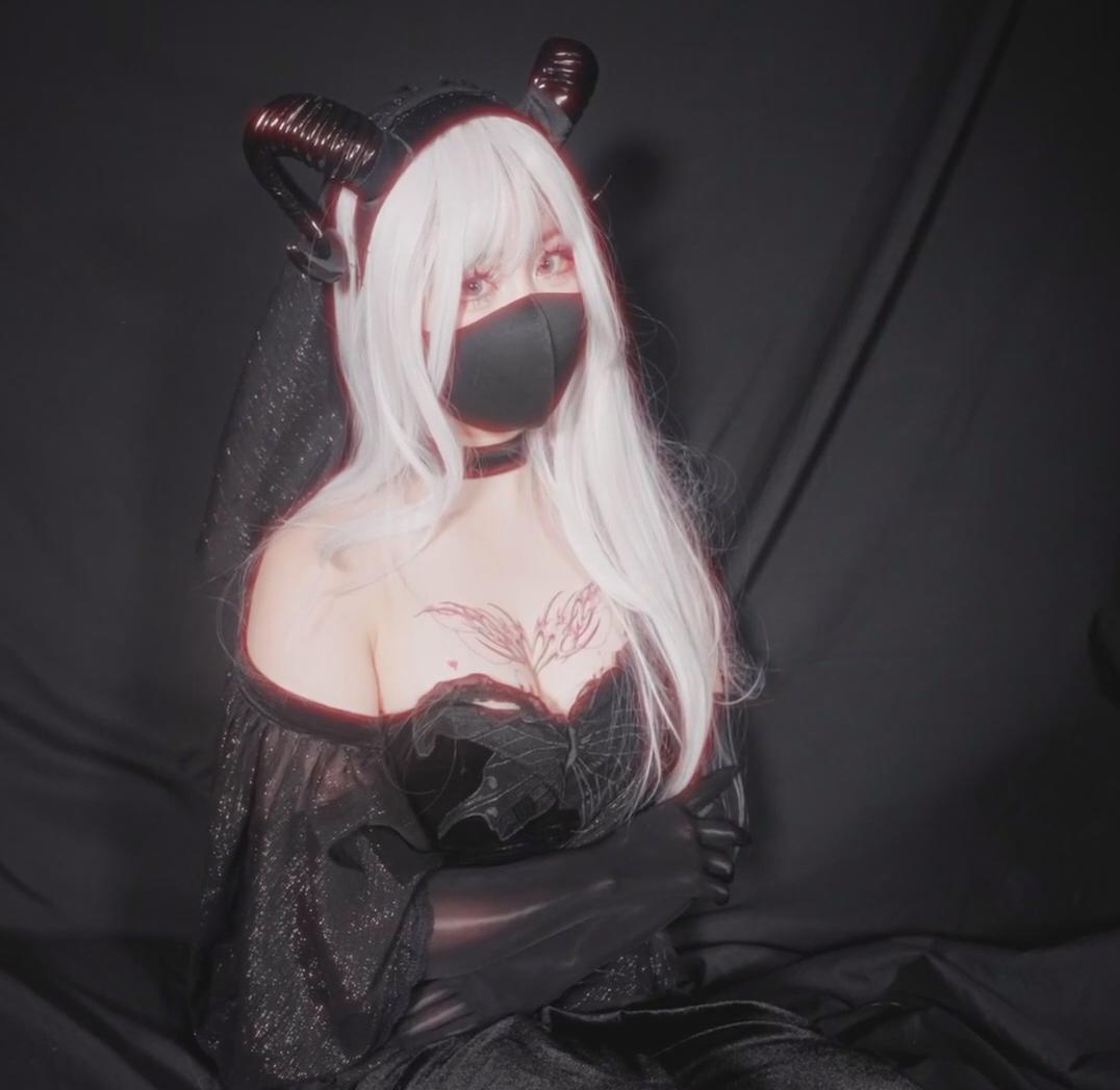 魅魔女上司-0.jpg